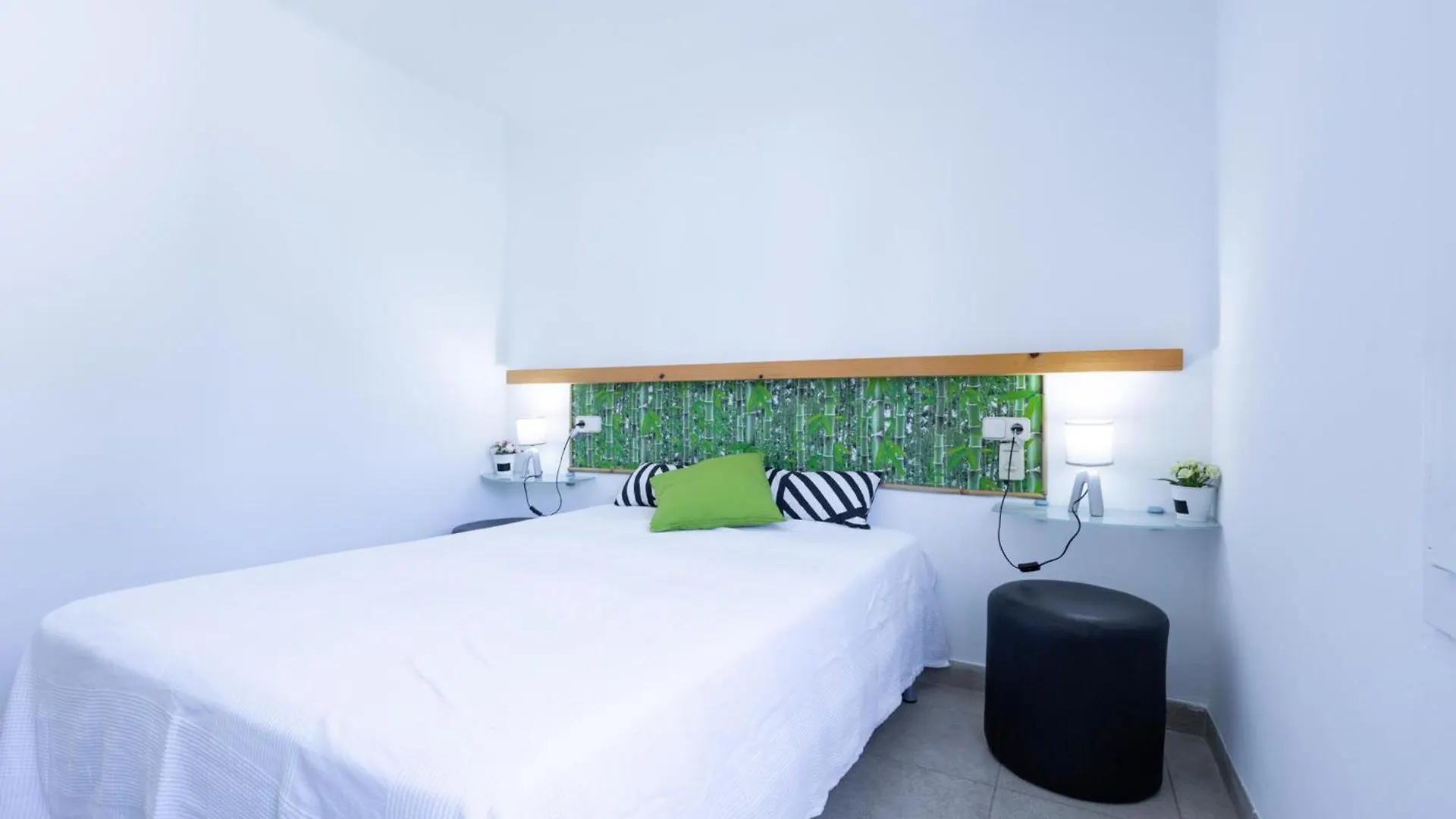 Apartamento Familiar Con Piscina, Terraza Y Wifi, A 450M De La Playa De Riells, Torroella De Montgri - Es-325-20 0*,