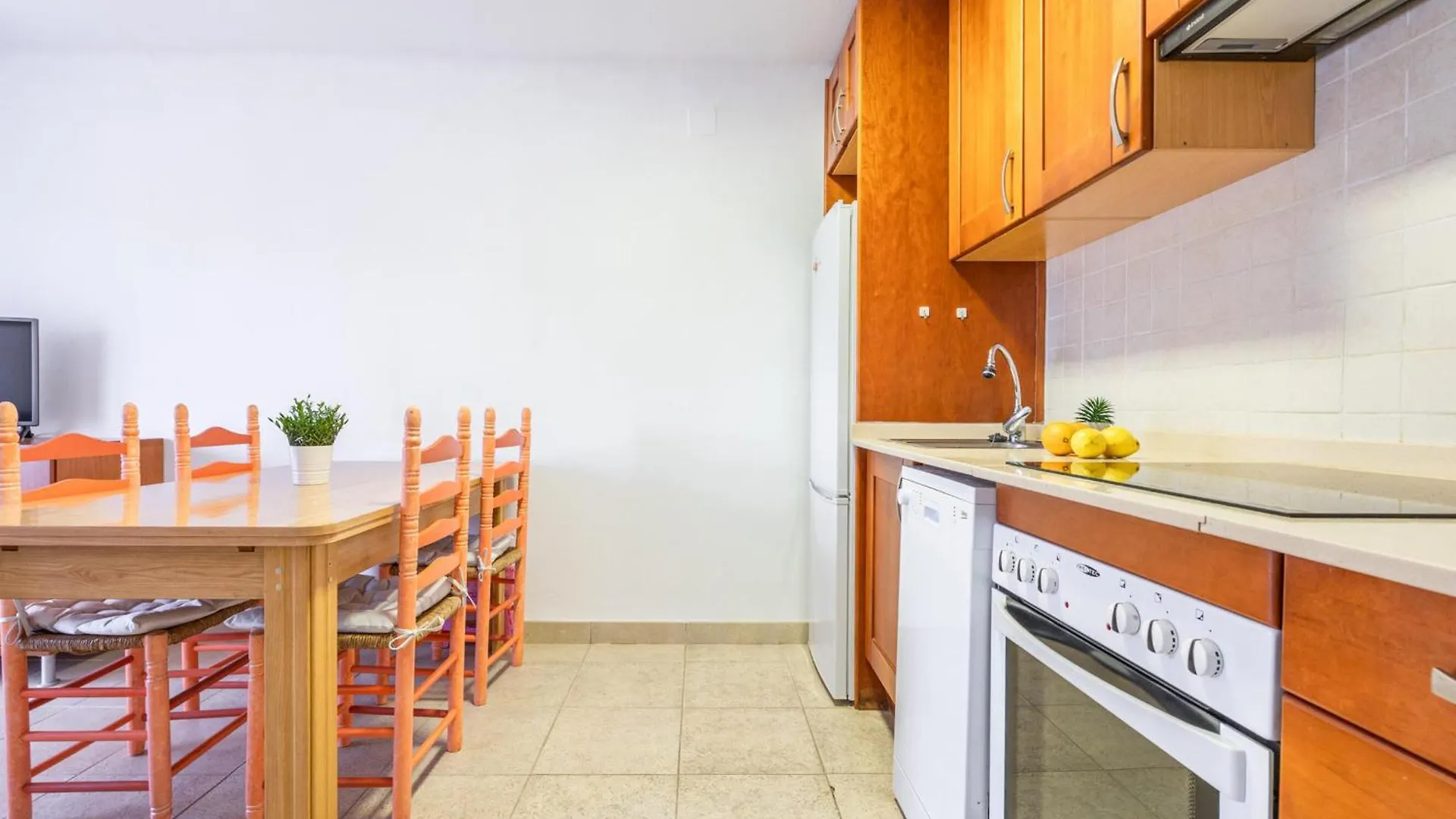 Appartement Apartamento Familiar Con Piscina, Terraza Y Wifi, A 450M De La Playa De Riells, Torroella De Montgri - Es-325-20