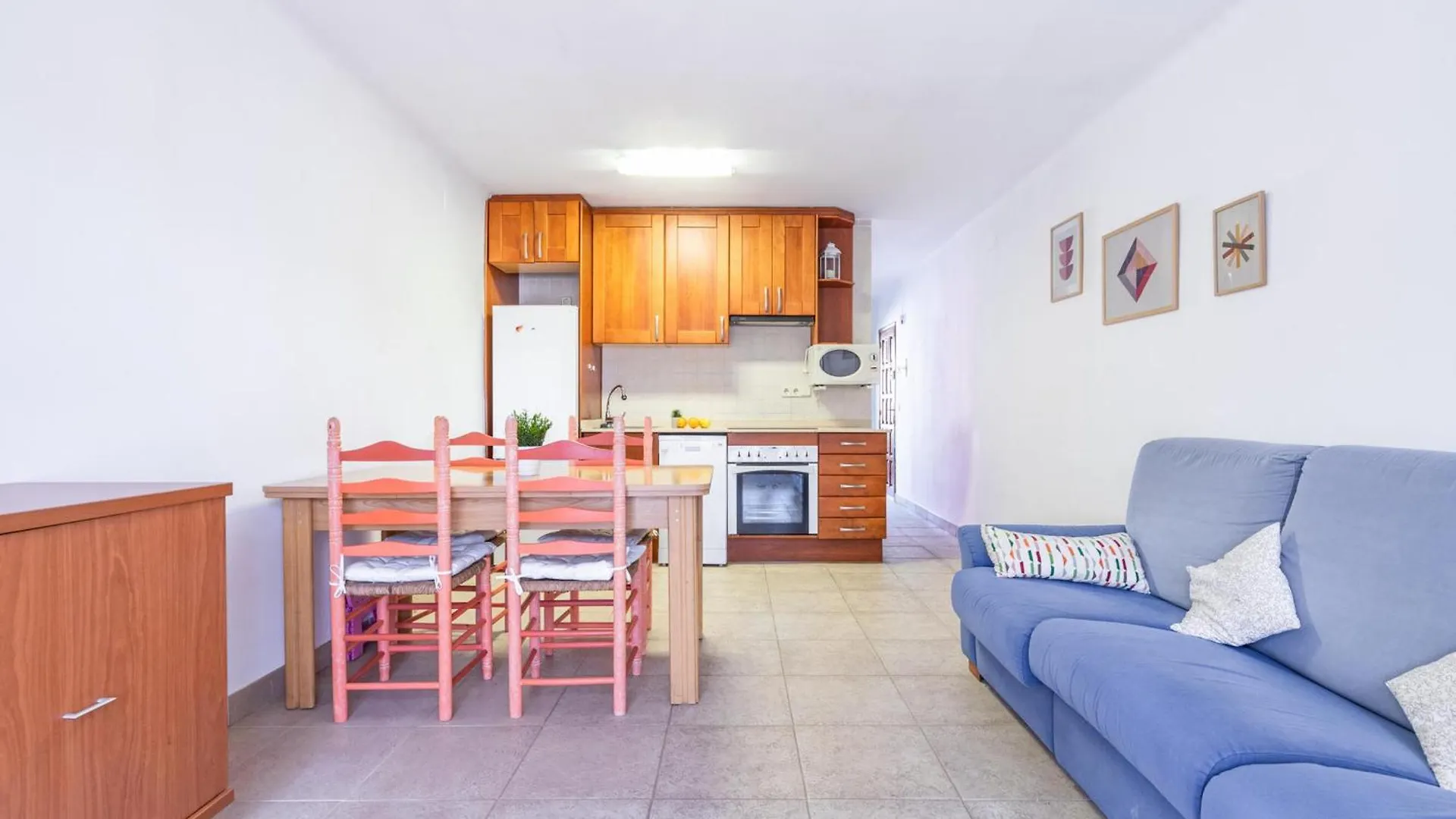 Apartamento Familiar Con Piscina, Terraza Y Wifi, A 450M De La Playa De Riells, Torroella De Montgri - Es-325-20 0*,  Spanje