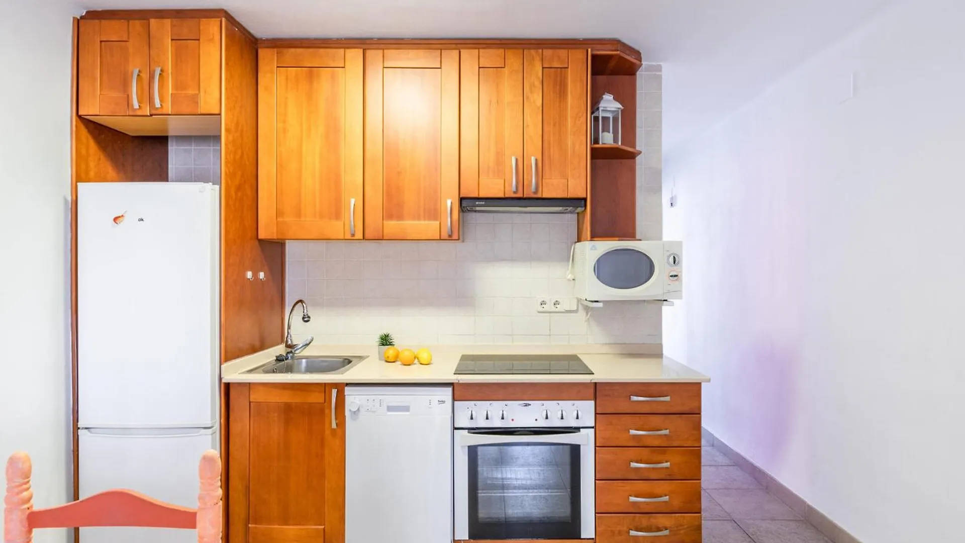 Apartamento Familiar Con Piscina, Terraza Y Wifi, A 450M De La Playa De Riells, Torroella De Montgri - Es-325-20