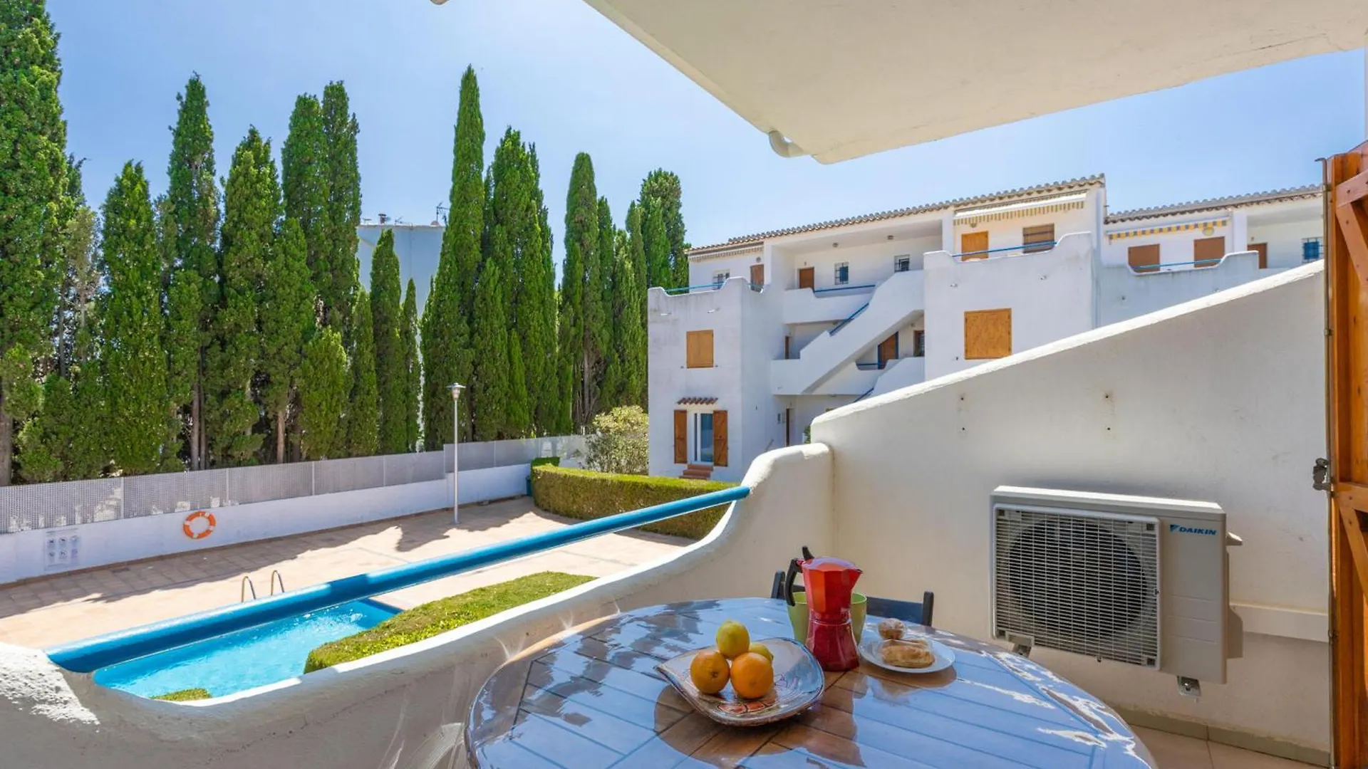 Apartamento Familiar Con Piscina, Terraza Y Wifi, A 450M De La Playa De Riells, Torroella De Montgri - Es-325-20 0*,  Spanje
